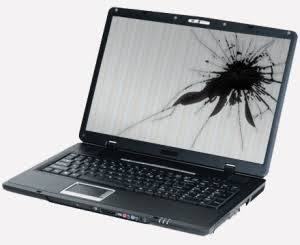 Laptop cu ecran spart adus la service